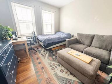 Main picture of 1568 Commonwealth Ave