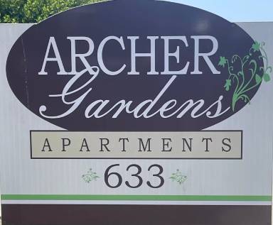 Main picture of 633 Archer St