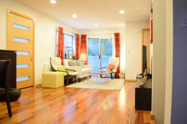 Main picture of 564 Galer St