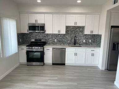 Main picture of 2341 Ulric St