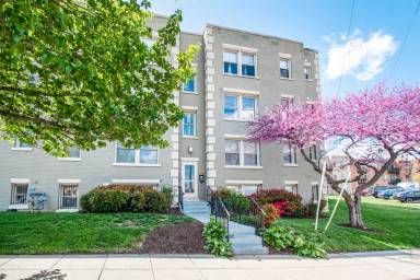 Main picture of 4424 1st Pl NE