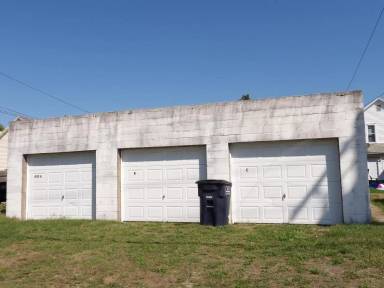 Main picture of 430 E Wheeling St