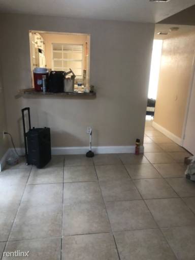 Main picture of 3900 W 9th Ave