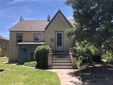 Main picture of 1831 E 19th St