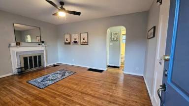 Main picture of 3010 Woodbine Pl