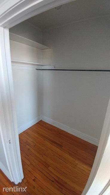 Main picture of 4650 N Elston Ave