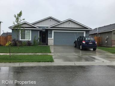 Main picture of 4633 N Dyver Ave