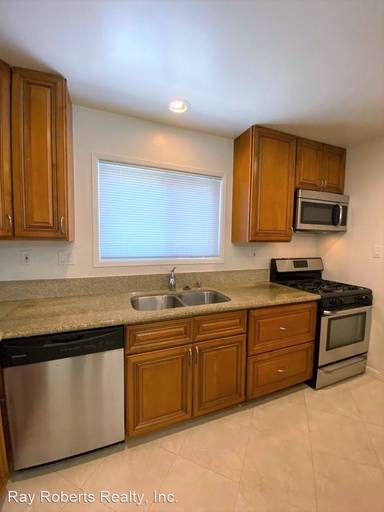 Main picture of 6112 Ludlow Ave