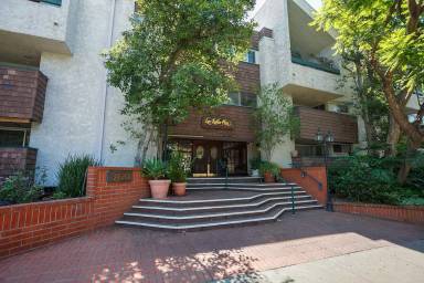 Main picture of 360 S Euclid Ave