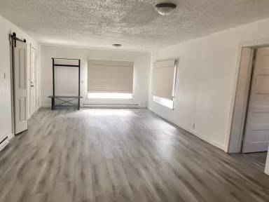 Main picture of 333 Cedar Ave