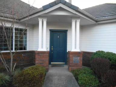 Main picture of 2069 Lake Wind Dr