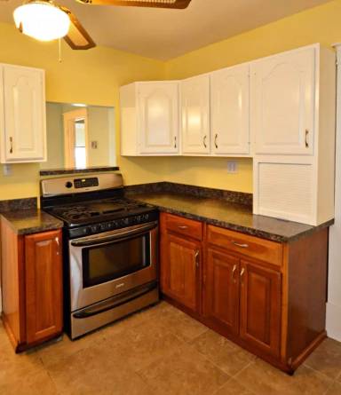 Main picture of 3106 Richmond St