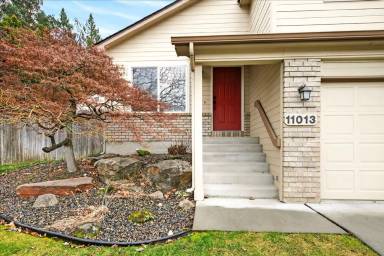 Main picture of 11013 W Red Maple Dr