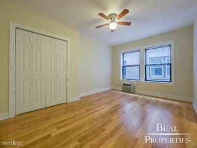 Main picture of 837 W Wolfram Apartments