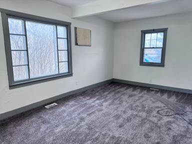 Main picture of 323 N 4th St