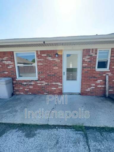 Main picture of 122 W William Dr