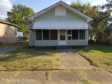 Main picture of 805 4th Ct W