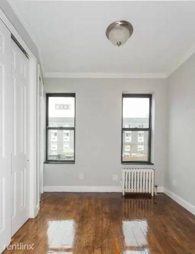 Main picture of 722 10th Ave