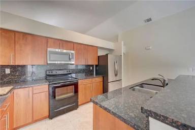 Main picture of 13348 NW 13th St