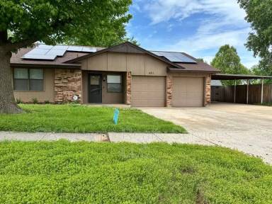 Main picture of 401 W Hillcrest Dr