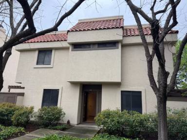 Main picture of 565 Churchill Downs Ct