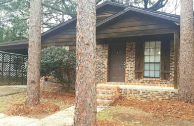 Main picture of 232 Maplewood Loop