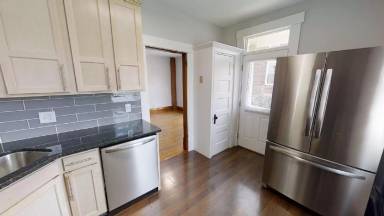 Main picture of 291 E 16th Ave