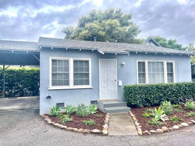 Main picture of 1027 Cacique St