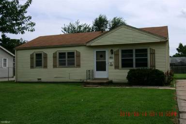 Main picture of 2101 E Mona Ln
