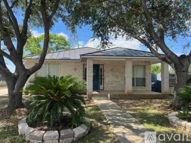 Main picture of 3422 Avoca Dr