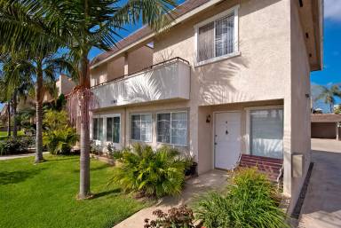 Main picture of 17661 Van Buren Ln