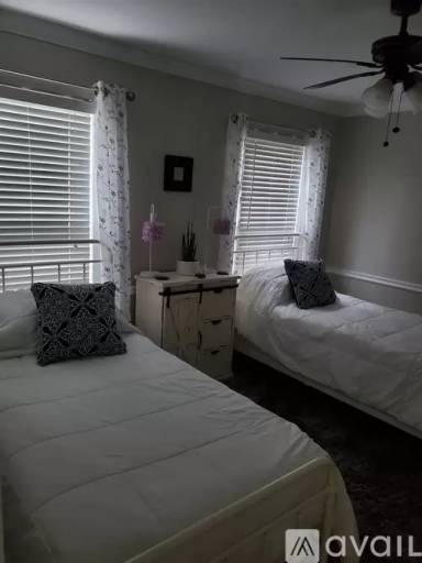 Main picture of 11840 Mountain Laurel Dr