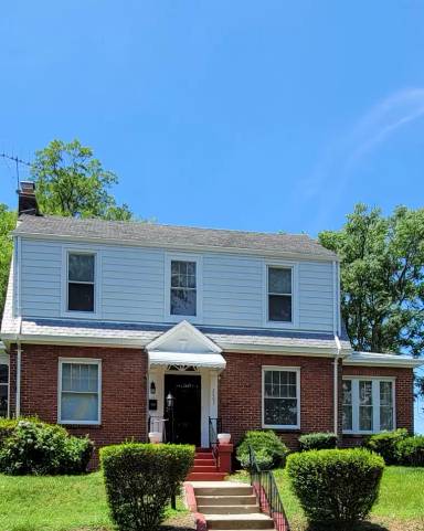 Main picture of 2602 Hawthorne Ave