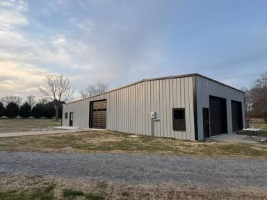 Main picture of 30 Arbor Ln