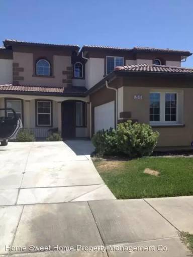 Main picture of 2547 S Mountainside Dr