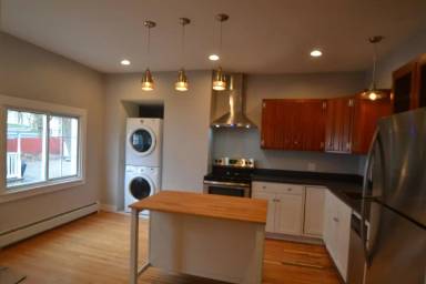 Main picture of 89 Chestnut St