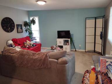 Main picture of 635 W 25th St
