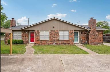 Main picture of 3226 E 47th St