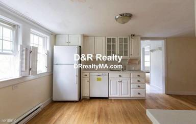 Main picture of 7 Hunt Rd