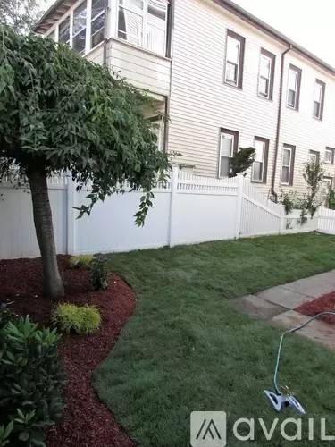 Main picture of 17 Vermont Ave