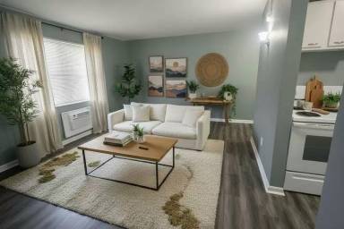 Main picture of 300 Forest Park Dr