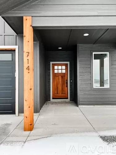 Main picture of 714 Xavier Rd