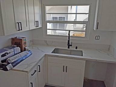 Main picture of 4343 Bancroft St