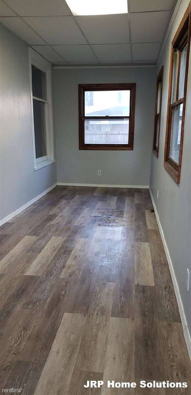 Main picture of 908 Wildwood Ave