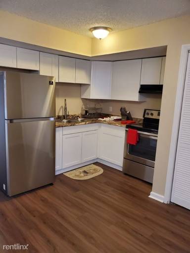 Main picture of 2145 Burns St