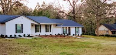 Main picture of 15865 Shatterway Ln