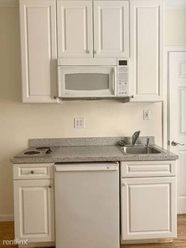 Main picture of 305 W 45th St