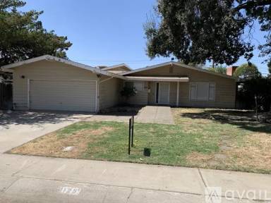 Main picture of 1125 S Mountain St