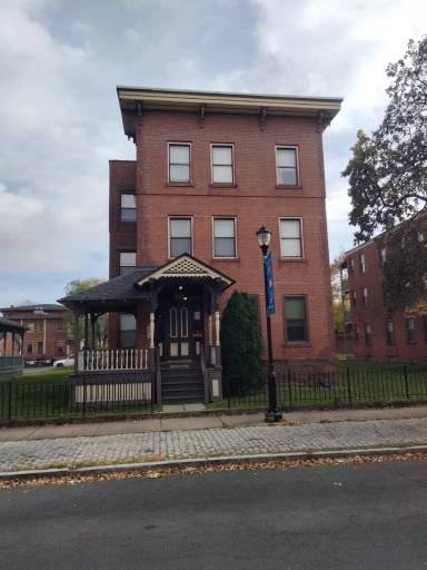 Main picture of 38 Congress St