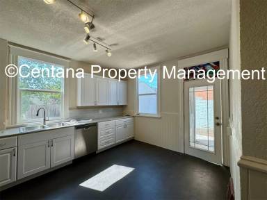Main picture of 223 N Alabama St